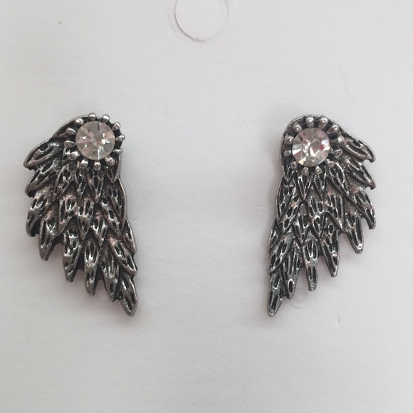 🆑10/$25🆑𝗖𝗟𝗘𝗔𝗥𝗔𝗡𝗖𝗘 Crystal Wing Gun Jacket Earrings NEW - Picture 5 of 9